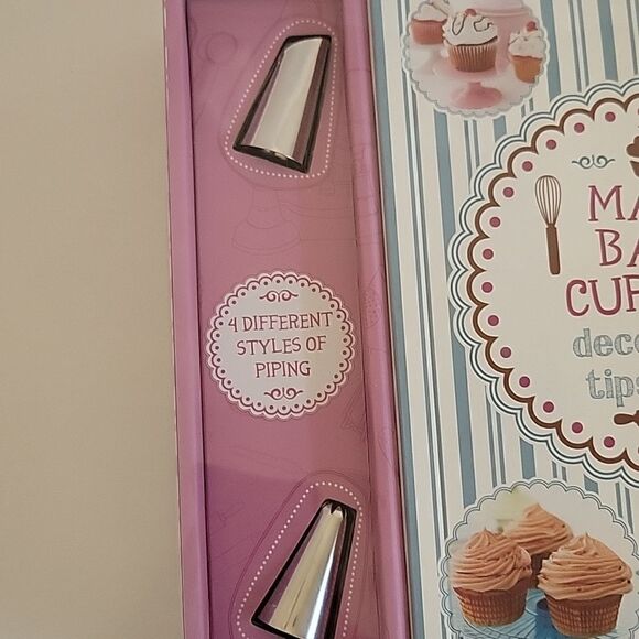 Cupcake icing tip and bag kit new - Picture 2 of 5